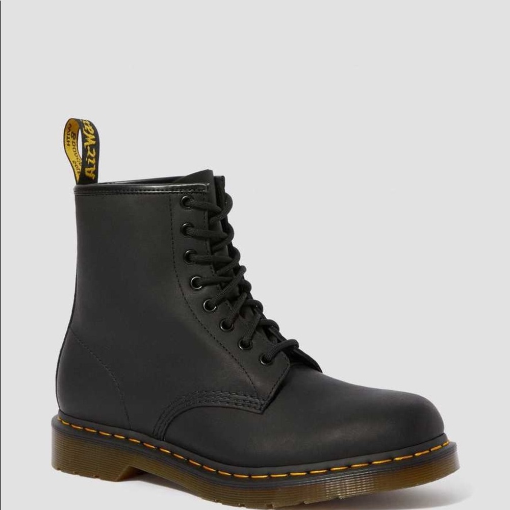 Black dr. martens 1460